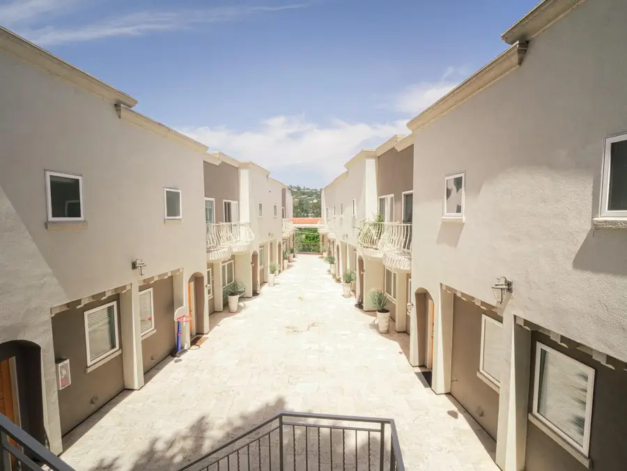 2139 Carlmont Drive, Belmont, CA 94002 - #2