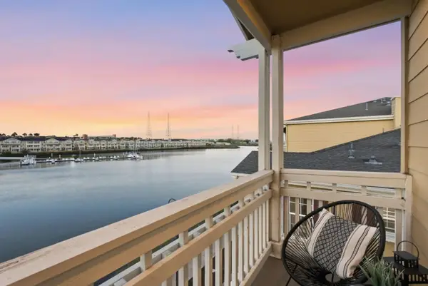 639 Turnbuckle Drive  #1503, Redwood City, CA 94063