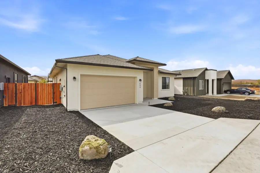 604 Fulton Way, Hollister, CA 95023 - #2