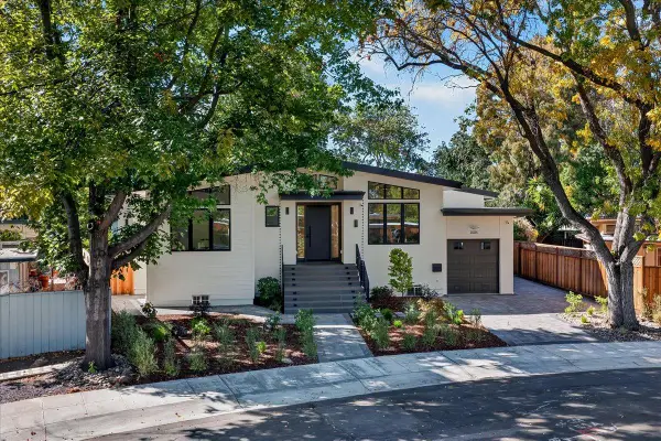 1084 Moffett Circle, PALO ALTO, CA 94303