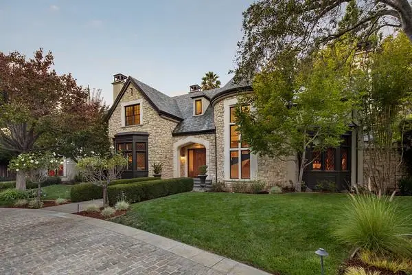 2 Carolina Lane, ATHERTON, CA 94027