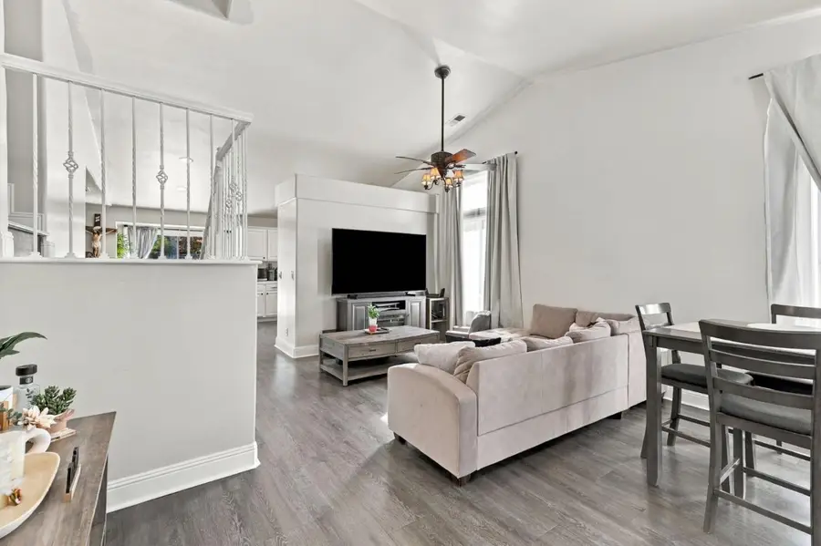 201 Le Chateau Drive, Hollister, CA 95023 - #3