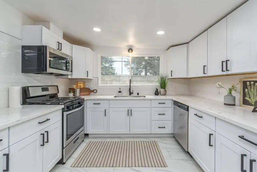 2601 Cadjew Avenue, Sacramento, CA 95832 - #3