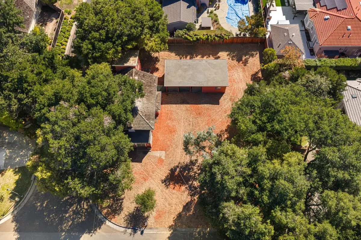 1390 Marinovich Way, Los Altos, CA 94024 - #1