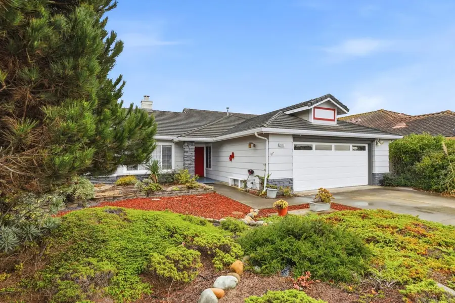 3352 Cardoza Avenue, Marina, CA 93933 - #2