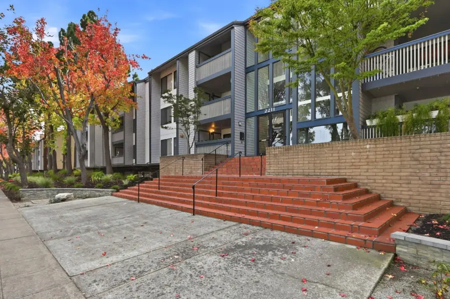 2211 Latham Street  #108, Mountain View, CA 94040 - #2