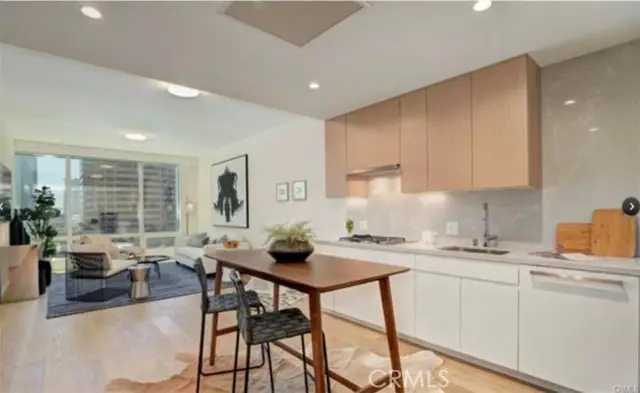 877 Francisco Street  #707, Los Angeles, CA 90017 - Image #3