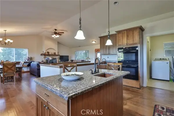25152 Valle Drive, Crestline, CA 92325