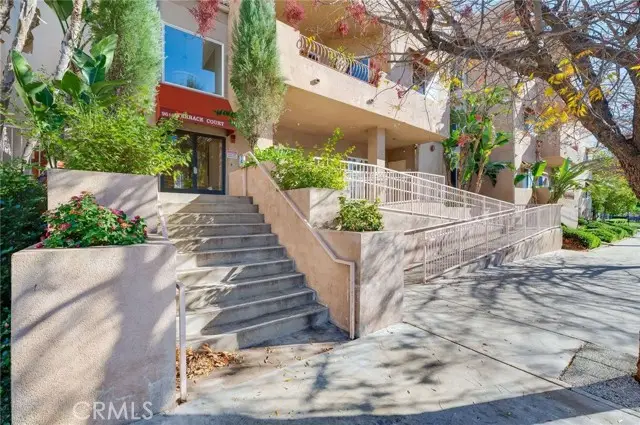 9610 Zelzah  #301, Northridge, CA 91325 - Image #2