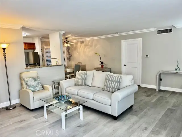 355 Maple  #121, Burbank, CA 91505 - Image #2