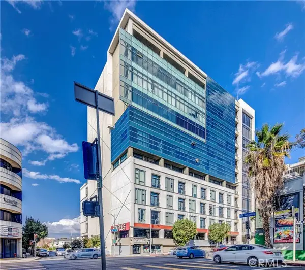 3223 6th, Los Angeles, CA 90020