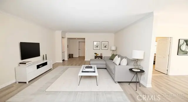 11667 Gorham Avenue  #306, Los Angeles, CA 90049 - Image #2