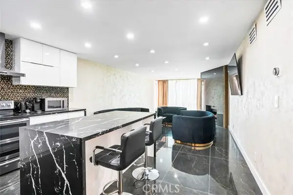 12720 Burbank Boulevard  #118, Valley Village, CA 91607