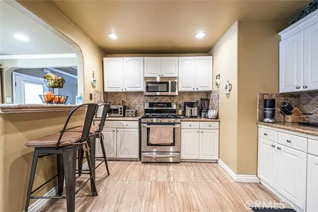 2525 Cochran Avenue, Los Angeles, CA 90016 - #2