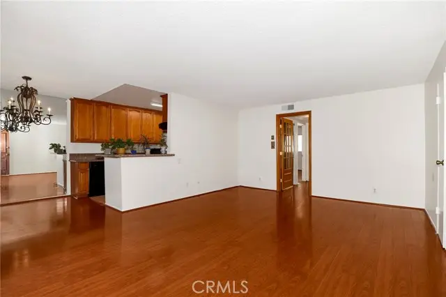 5403 Newcastle Avenue  #28, Encino, CA 91316 - Image #2