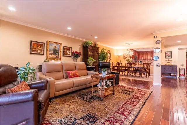 4533 Vista Del Monte Avenue  #201, Sherman Oaks, CA 91403 - Image #2