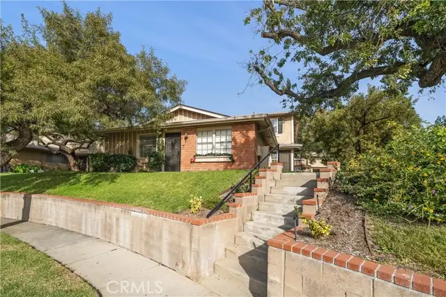 1025 Calle De La Luna, Azusa, CA 91702 - Image #2
