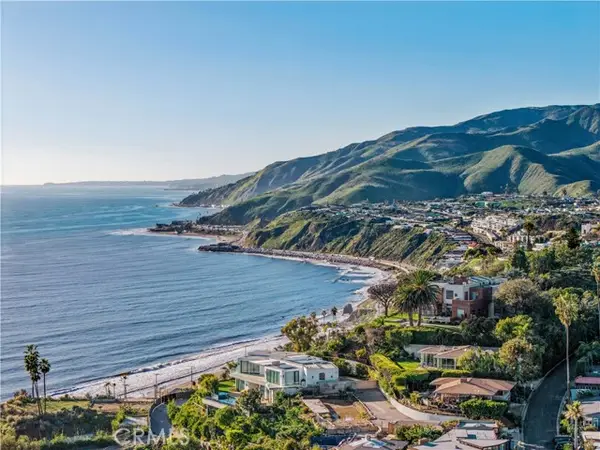 17352 Sunset  #103, Pacific Palisades, CA 90272