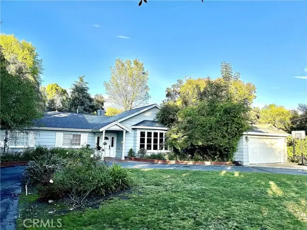 23051 Oxnard Street, Woodland Hills, CA 91367