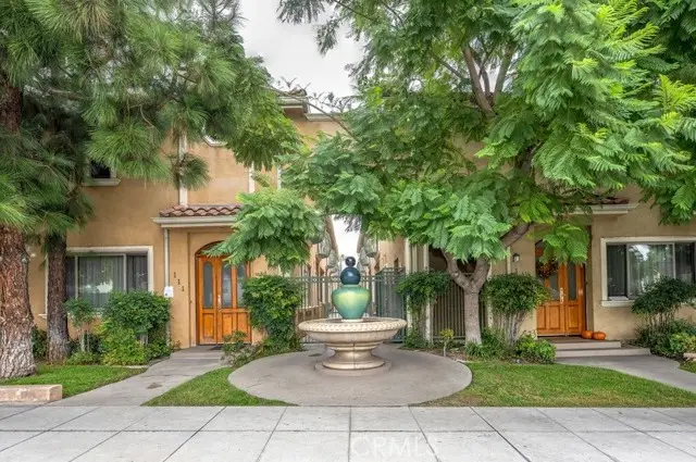 216 Buena Vista Street  #113, Burbank, CA 91505 - #1