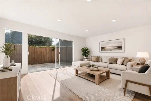 15542 Sherman Way  #11, Van Nuys, CA 91406