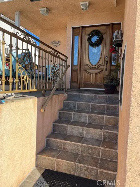 10714 Helendale, Tujunga, CA 91042