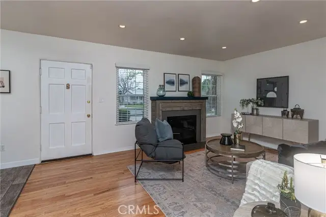 211 Keystone, Burbank, CA 91506 - #3