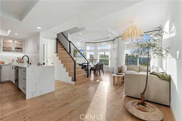 4230 Colfax  #301, Studio City, CA 91604 - #1