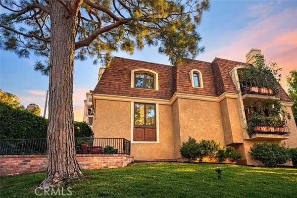 4370 8th, Los Angeles, CA 90005