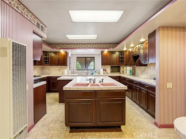 836 Parish Place, Burbank, CA 91506 - #3