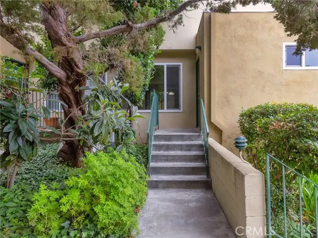 11138 Aqua Vista Street  #18, Studio City, CA 91602 - #2