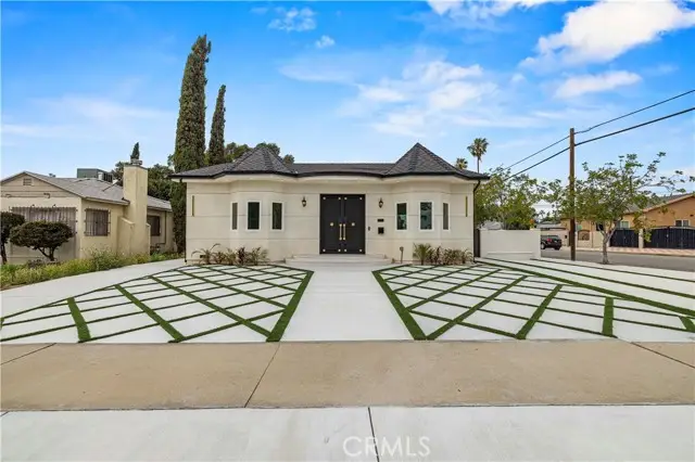 8149 Saint Clair, North Hollywood, CA 91605 - #2