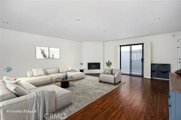 11100 Acama  #13, North Hollywood, CA 91602