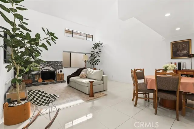 10926 Bluffside Drive  #30, Studio City, CA 91604 - #3