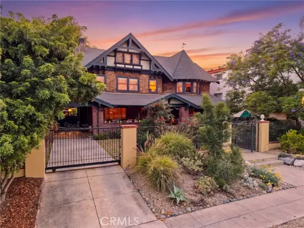 1415 Manhattan Place, Los Angeles, CA 90019