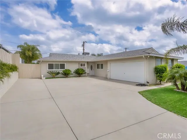 13424 Dyer Street, Sylmar, CA 91342 - #2