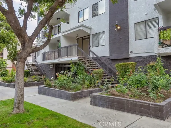 635 Elmwood Avenue  #203, Burbank, CA 91501
