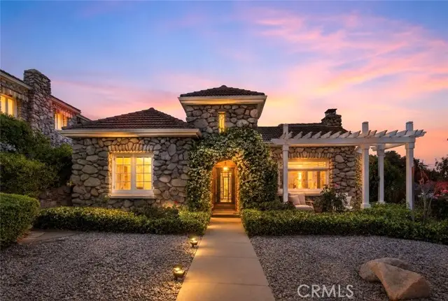 902 Olive Avenue, Burbank, CA 91501 - #2