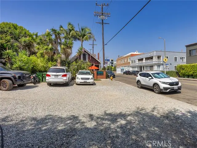 1909 Pacific Avenue, Venice, CA 90291 - #3