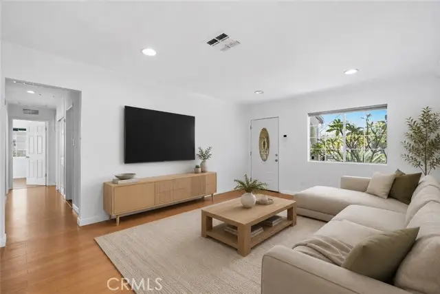8747 Stansbury Avenue, Panorama City, CA 91402 - #1