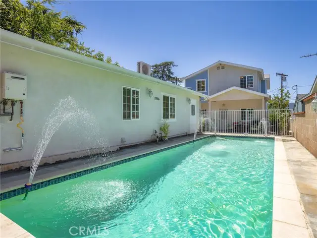 3305 Community Avenue, Glendale, CA 91214 - #1