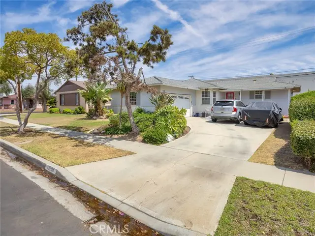 13208 Manhattan Place, Gardena, CA 90249 - #2