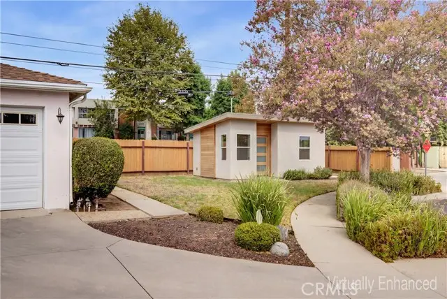 16858 Weddington Street, Encino, CA 91436 - #2