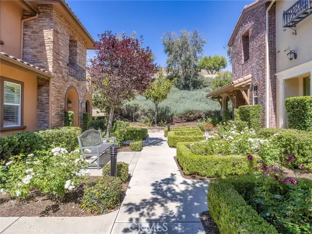 28457 Herrera Street, Valencia, CA 91354 - #3
