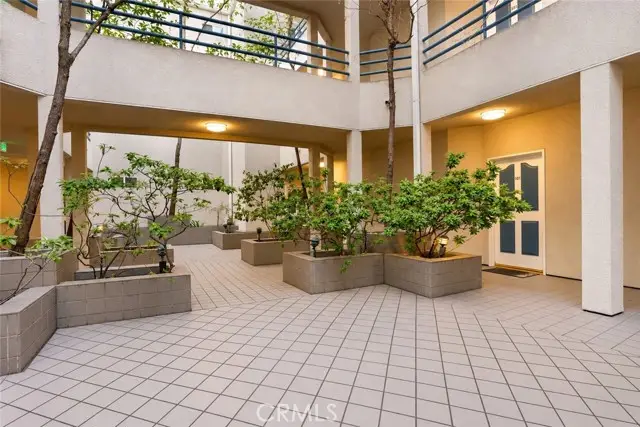 14415 Benefit Street  #101, Sherman Oaks, CA 91423 - #2