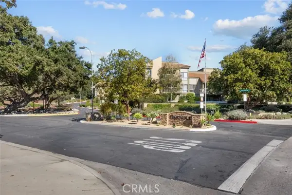 751 Birchpark Circle  #201, Thousand Oaks, CA 91360
