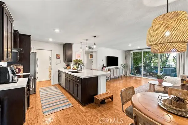 10240 Camarillo  #115, Toluca Lake, CA 91602