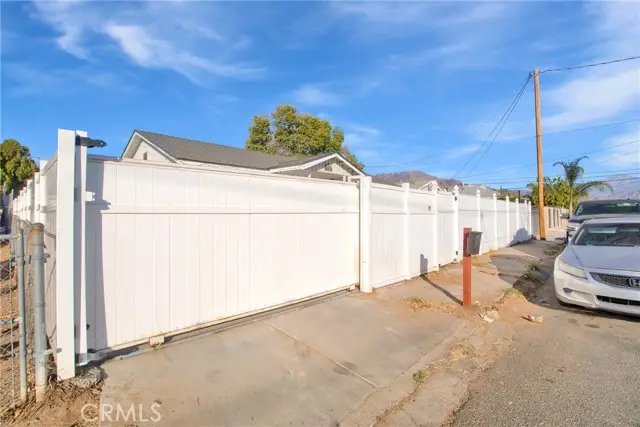 26472 Western Avenue, Highland, CA 92346 - #3