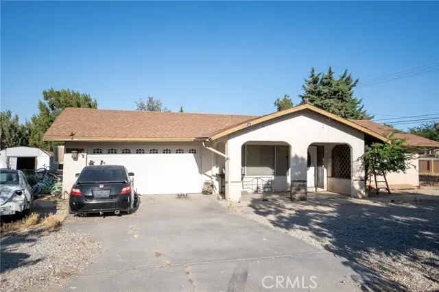 7323 Oakwood Ave, Hesperia, CA 92345 - #1