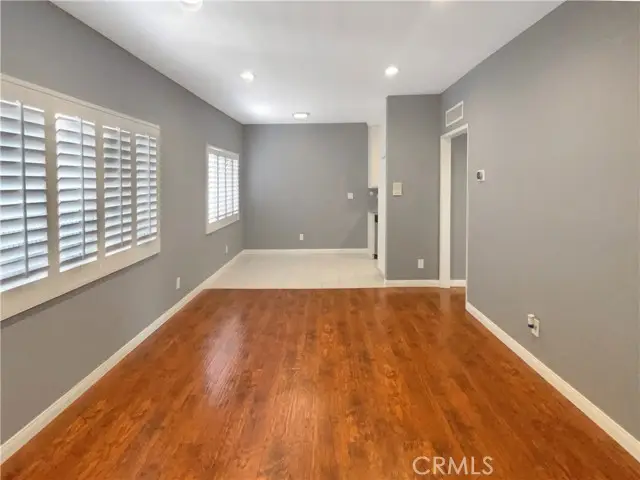 14560 Clark Street  #202, Sherman Oaks, CA 91411 - Image #2